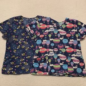 Zoe + Chloe Scrub Tops Womens Large Bee Hot Air Balloon V-Neck Pockets LOT OF 2